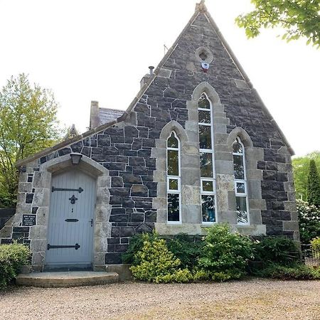 Old Schoolhouse, Galgormヴィラ エクステリア 写真